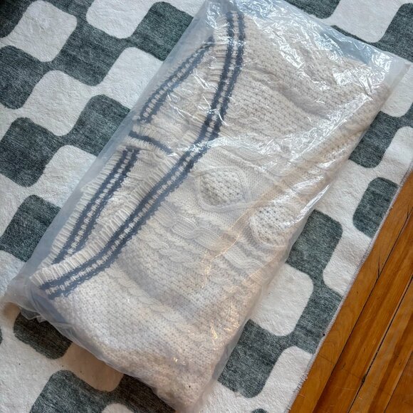 Taylor Swift Folklore Cardigan - Picture 5 of 6